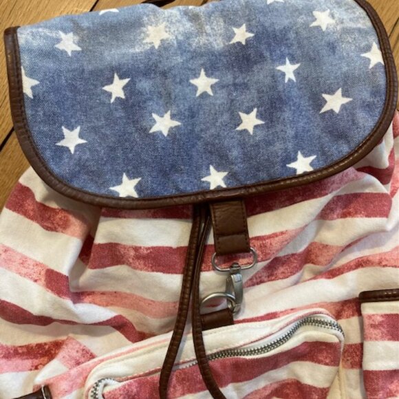 Aeropostale American USA Flag Backpack Blue Red White Stripes & Stars - Picture 2 of 7